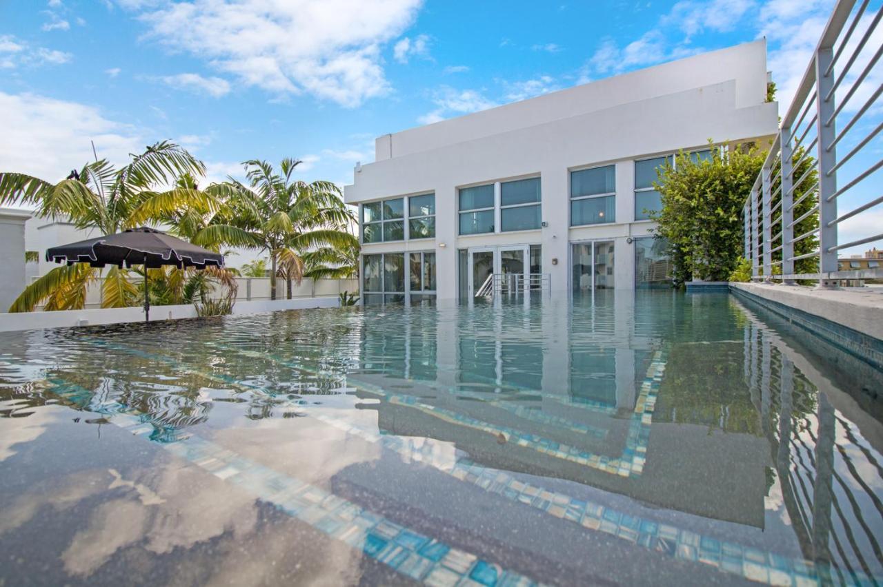 Roami At Collins Ave Ph Villa ไมอามีบีช ภายนอก รูปภาพ